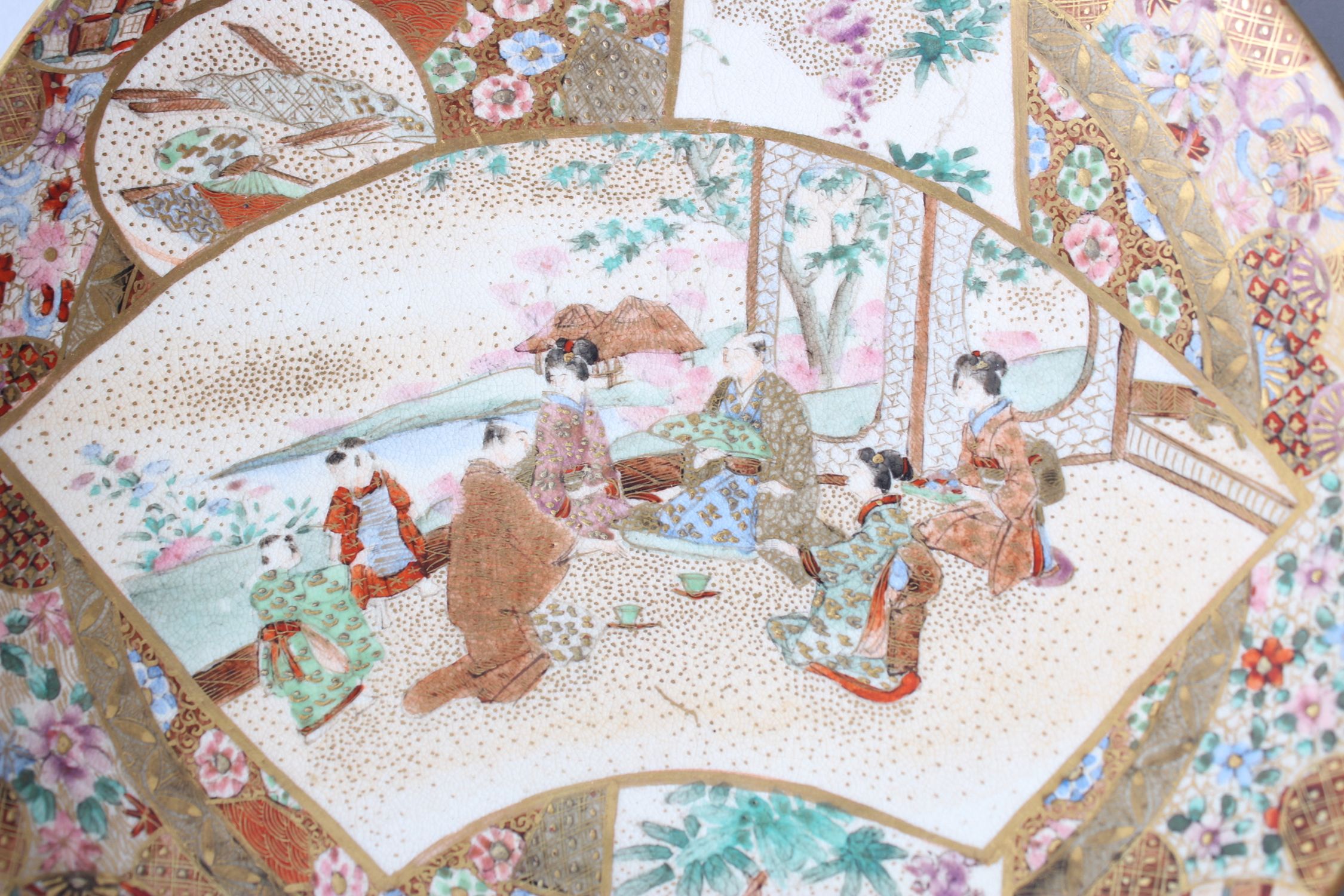 A GOOD JAPANESE MEIJI PERIOD SATSUMA PORCELAIN PLATE, decorated with panels of figures by - Image 2 of 5
