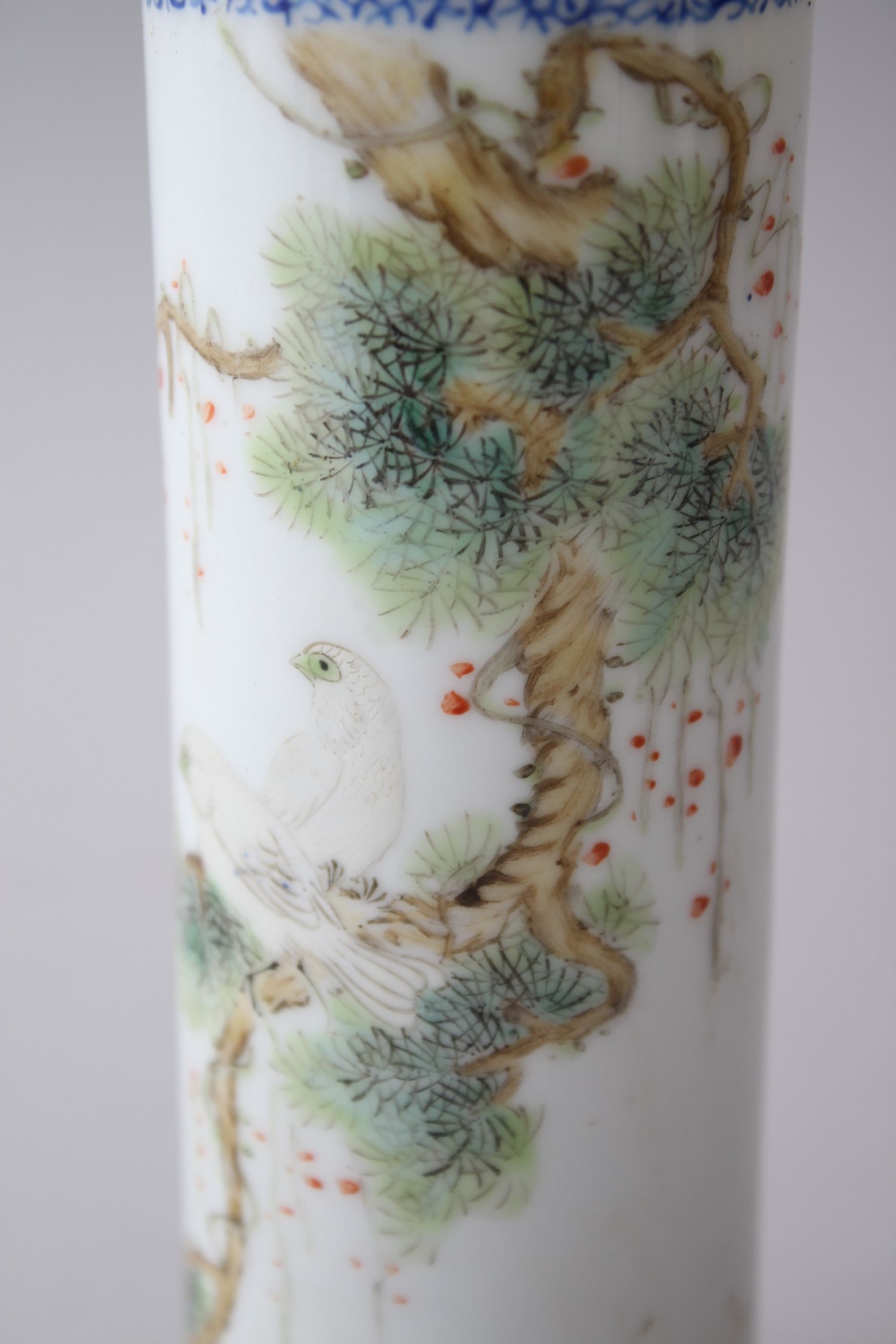 A CHINESE REPUBLICAN BLUE & WHITE CYLINDRICAL PORCELAIN BRUSH POT, with painted enamel scenes of - Image 3 of 5