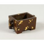 A SMALL CHINESE GOLD SPLASH RECTANGULAR CENSER. 7cms wide.