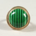 A SILVER AND MALACHITE RING.