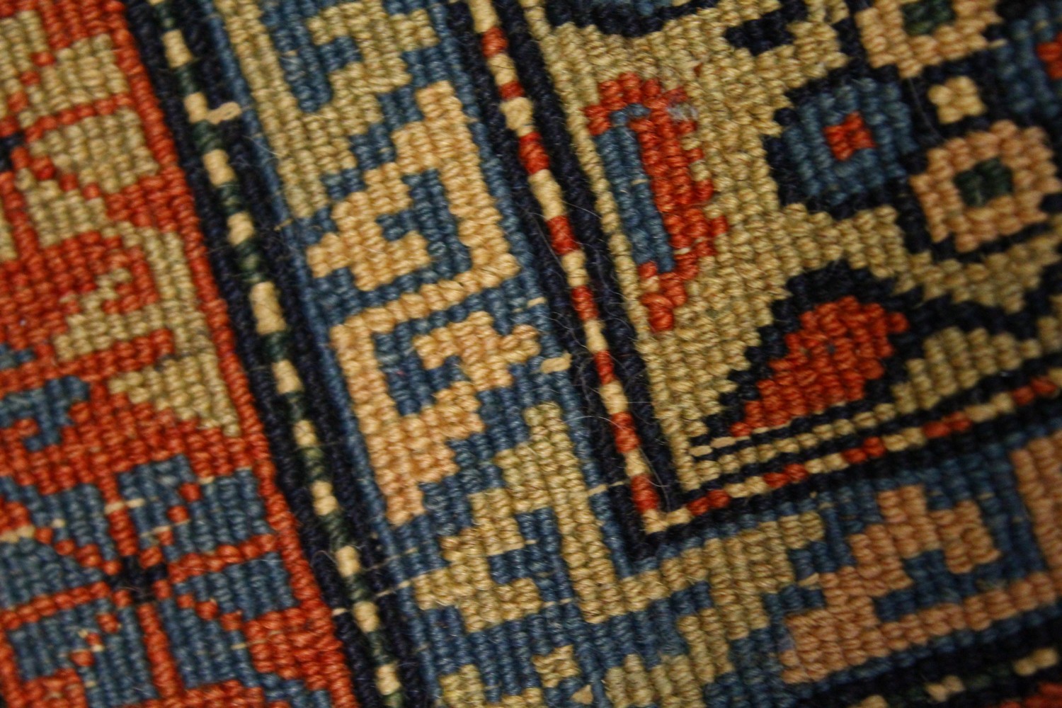 A SMALL PERSIAN RUG, beige ground with allover stylized decoration. 100cms x 65cms. - Image 6 of 6