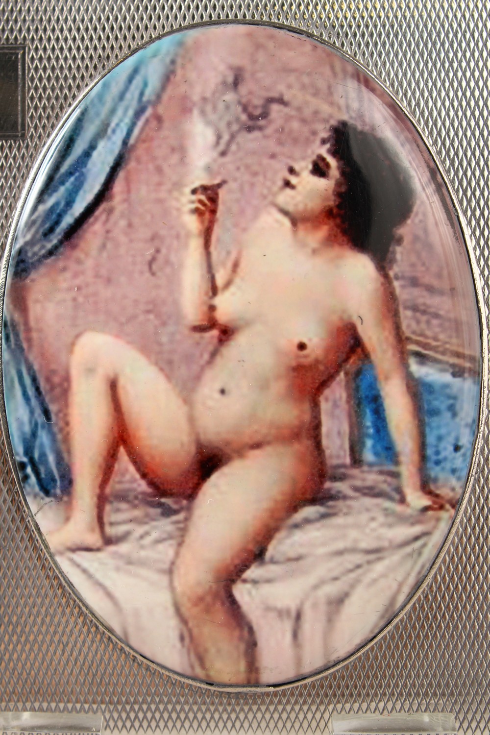 AN ENGINE TURNED SILVER CIGARETTE CASE, Birmingham 1928, the lid with a nude. - Image 3 of 9