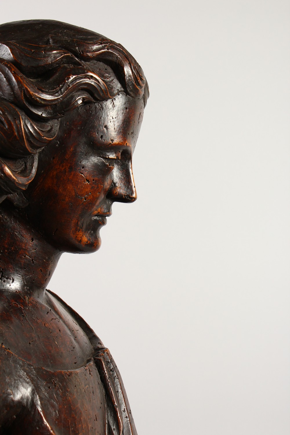 A 17TH - 18TH CENTURY ITALIAN CARVED FRUITWOOD ANGEL, half length. 74cms high. - Image 14 of 21