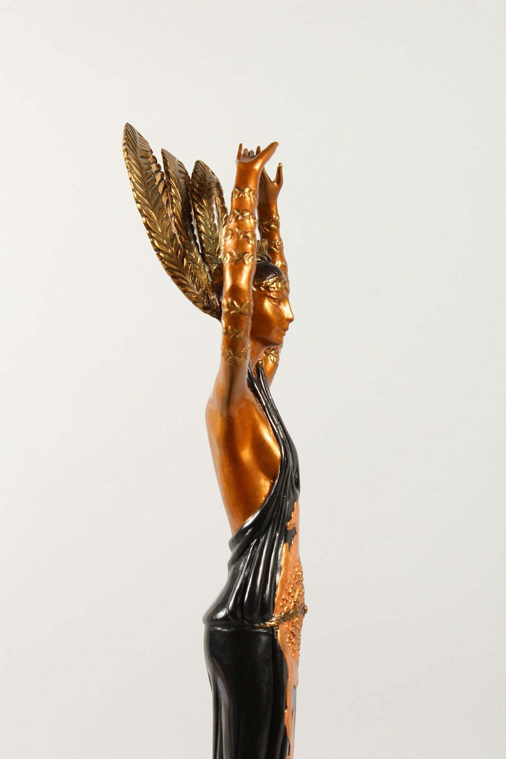 CHALK AND VERMILLION AND SEVENARTS. A SUPERB BRONZE AND AND GILT BRONZE STANDING FEMALE FIGURE, - Image 3 of 6