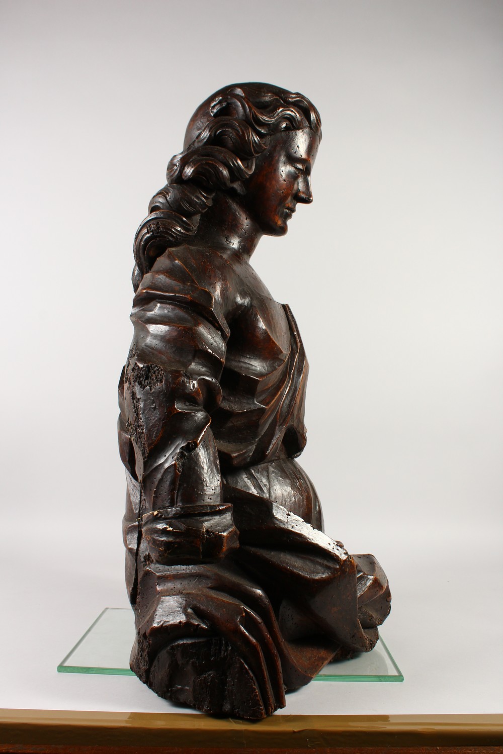 A 17TH - 18TH CENTURY ITALIAN CARVED FRUITWOOD ANGEL, half length. 74cms high. - Image 15 of 21