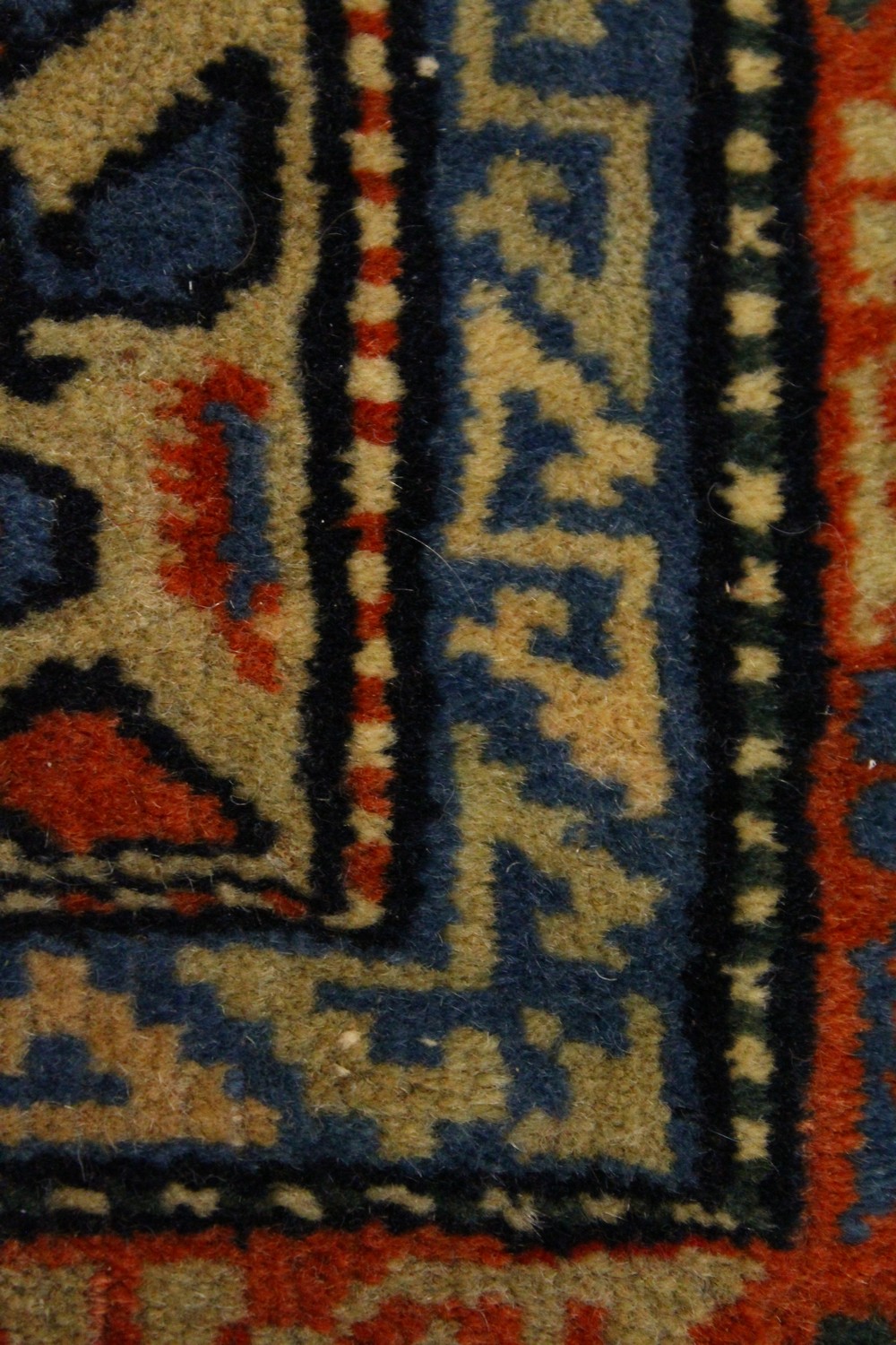 A SMALL PERSIAN RUG, beige ground with allover stylized decoration. 100cms x 65cms. - Image 4 of 6