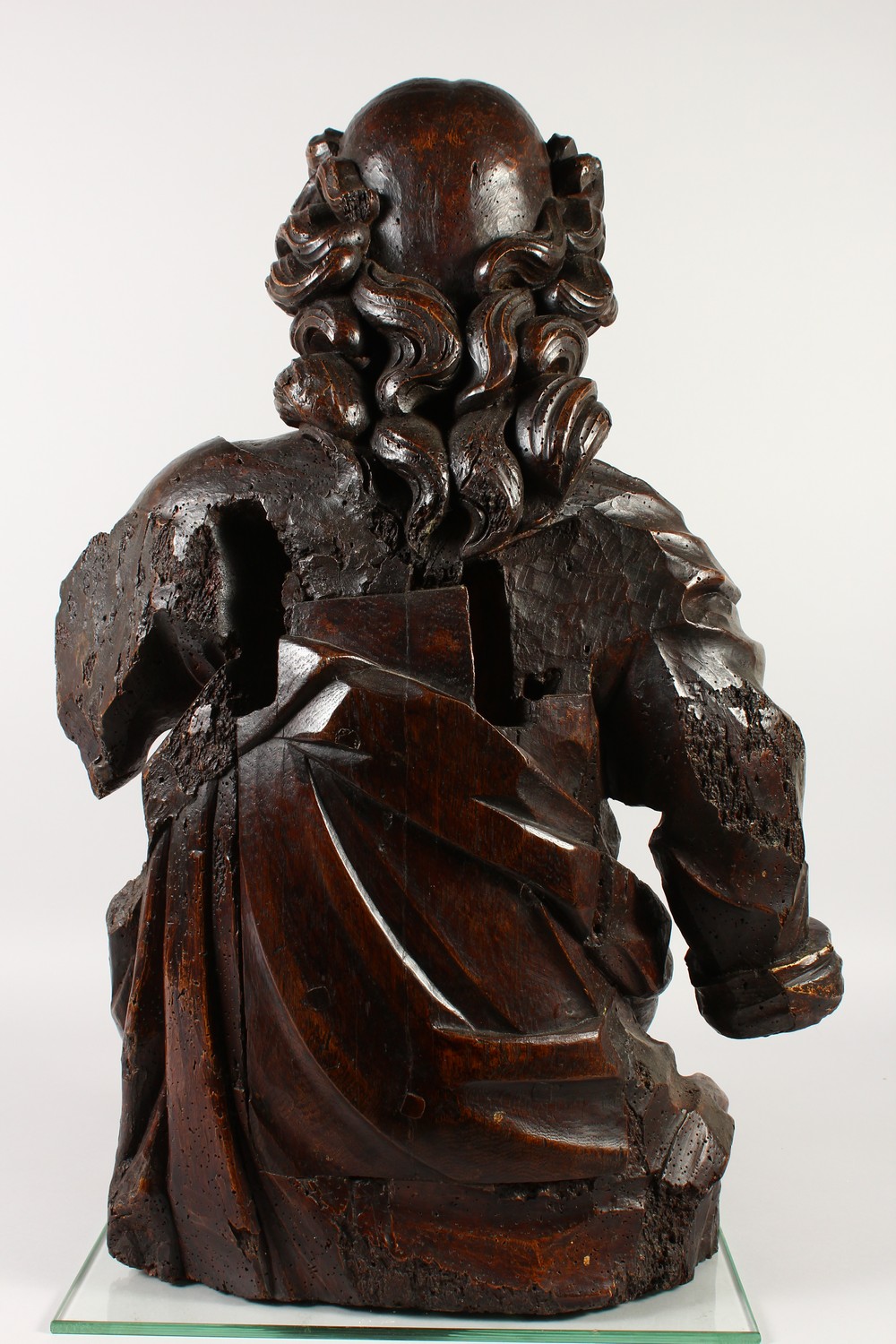 A 17TH - 18TH CENTURY ITALIAN CARVED FRUITWOOD ANGEL, half length. 74cms high. - Image 6 of 21