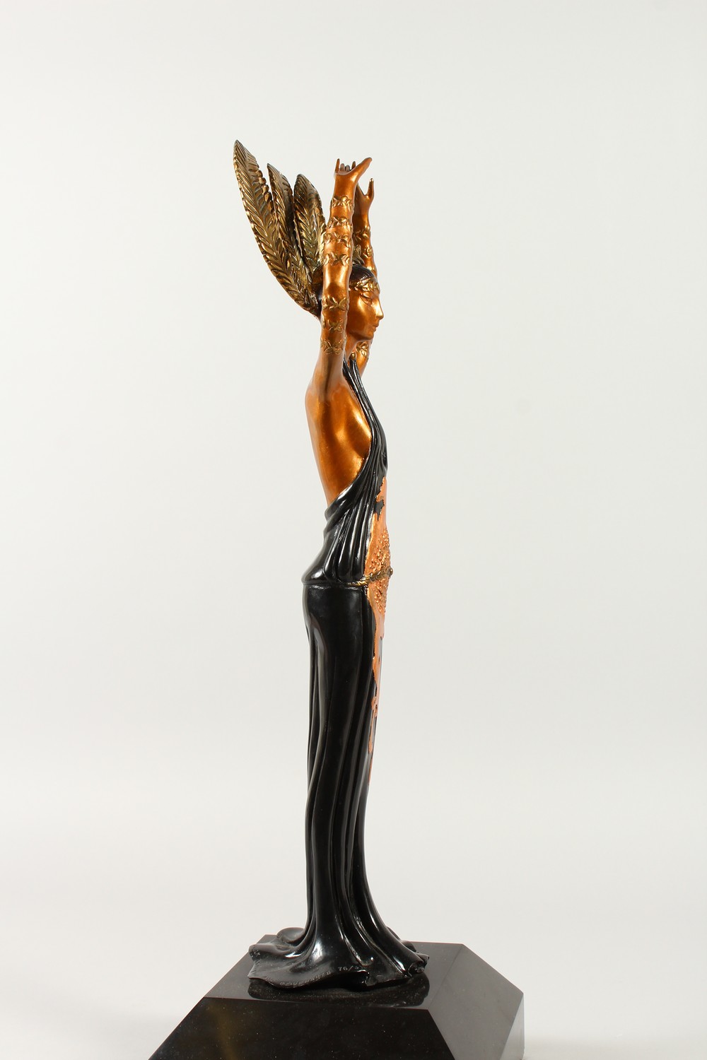 CHALK AND VERMILLION AND SEVENARTS. A SUPERB BRONZE AND AND GILT BRONZE STANDING FEMALE FIGURE, - Image 4 of 6