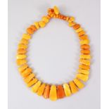 A GOOD LARGE AMBER PENDANT NECKLACE, 22 grams.