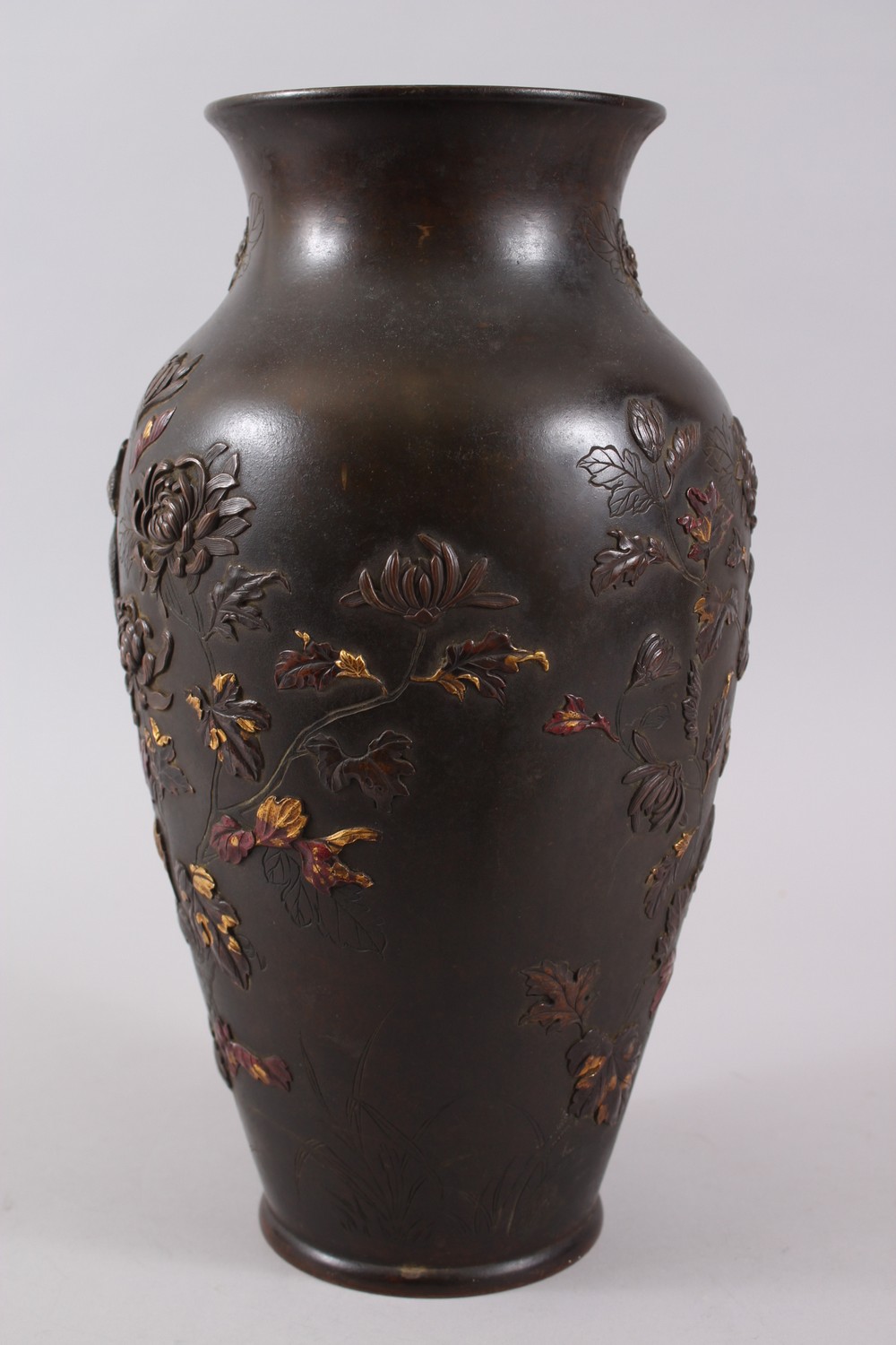 A GOOD JAPANESE MEIJI PERIOD BRONZE & MIXED METAL ONLAID VASE, depicting scenes of a peacock stood - Image 4 of 8