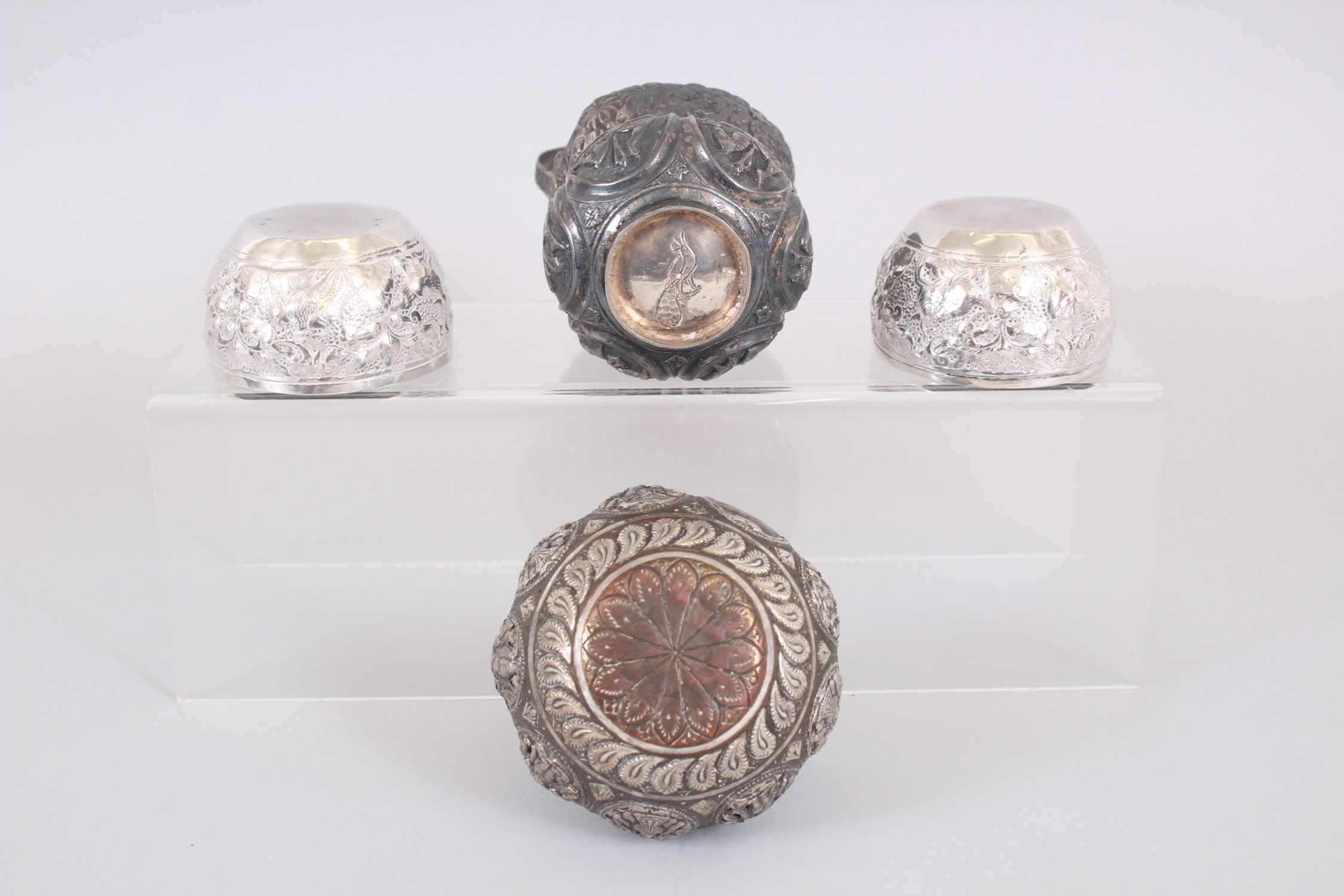 FOUR SMALL PIECES OF INDIAN AND OTHER SILVER including a pair of circular bowls. - Image 5 of 6