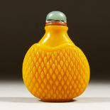 A 19TH CENTURY CHINESE YELLOW GLASS SNUFF BOTTLE, green hard stone stopper ( possibly jade ), 7.
