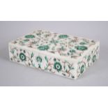 A GOOD AGRA MARBLE AND INLAID MALACHITE RECTANGULAR BOX AND COVER, 23cm long, 15cm wide, 6cm high.