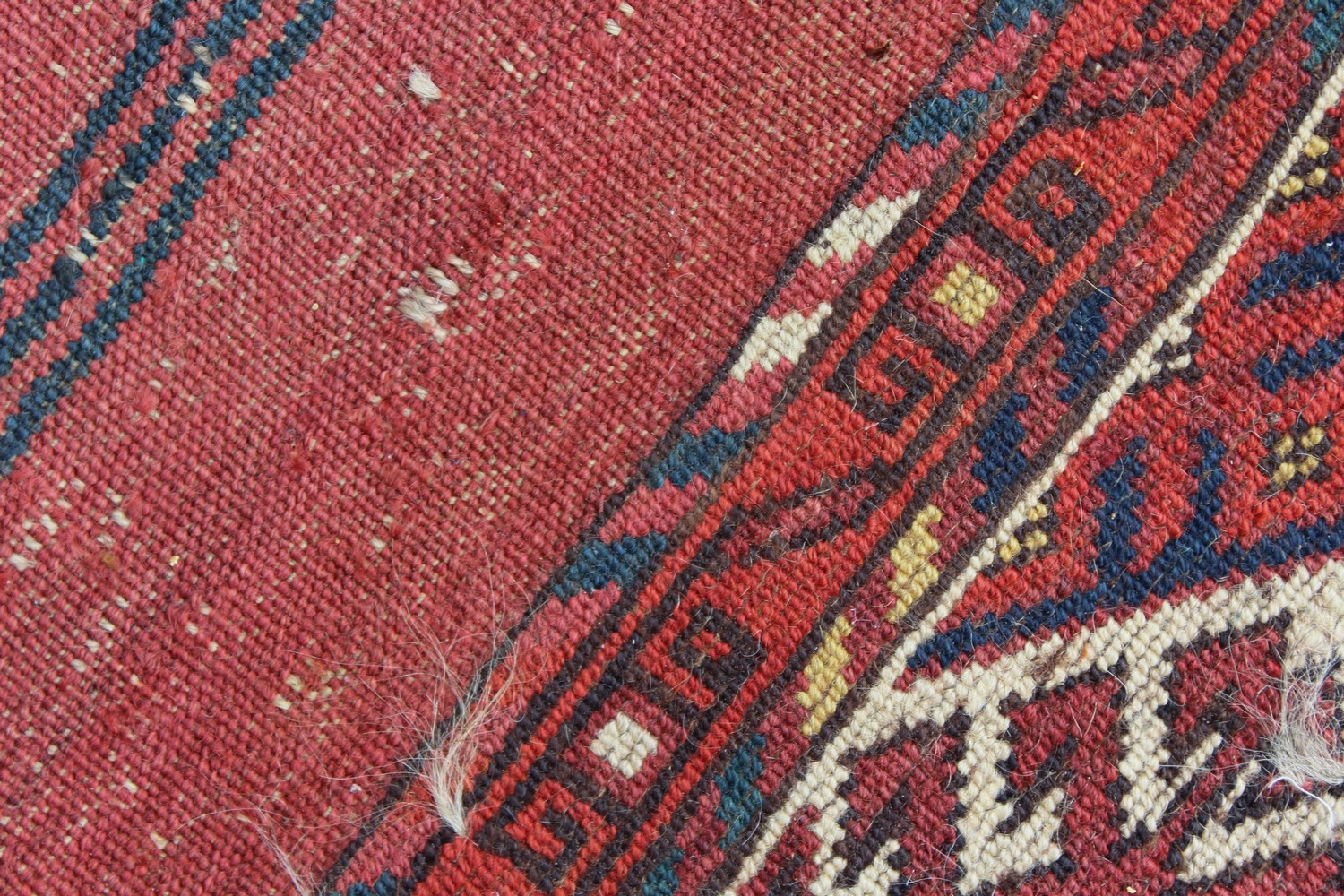 A LARGE TEKKE BOKHARA RUG, rust ground with four rows of eleven gulls, and broad end fringe. 135cm x - Image 10 of 10