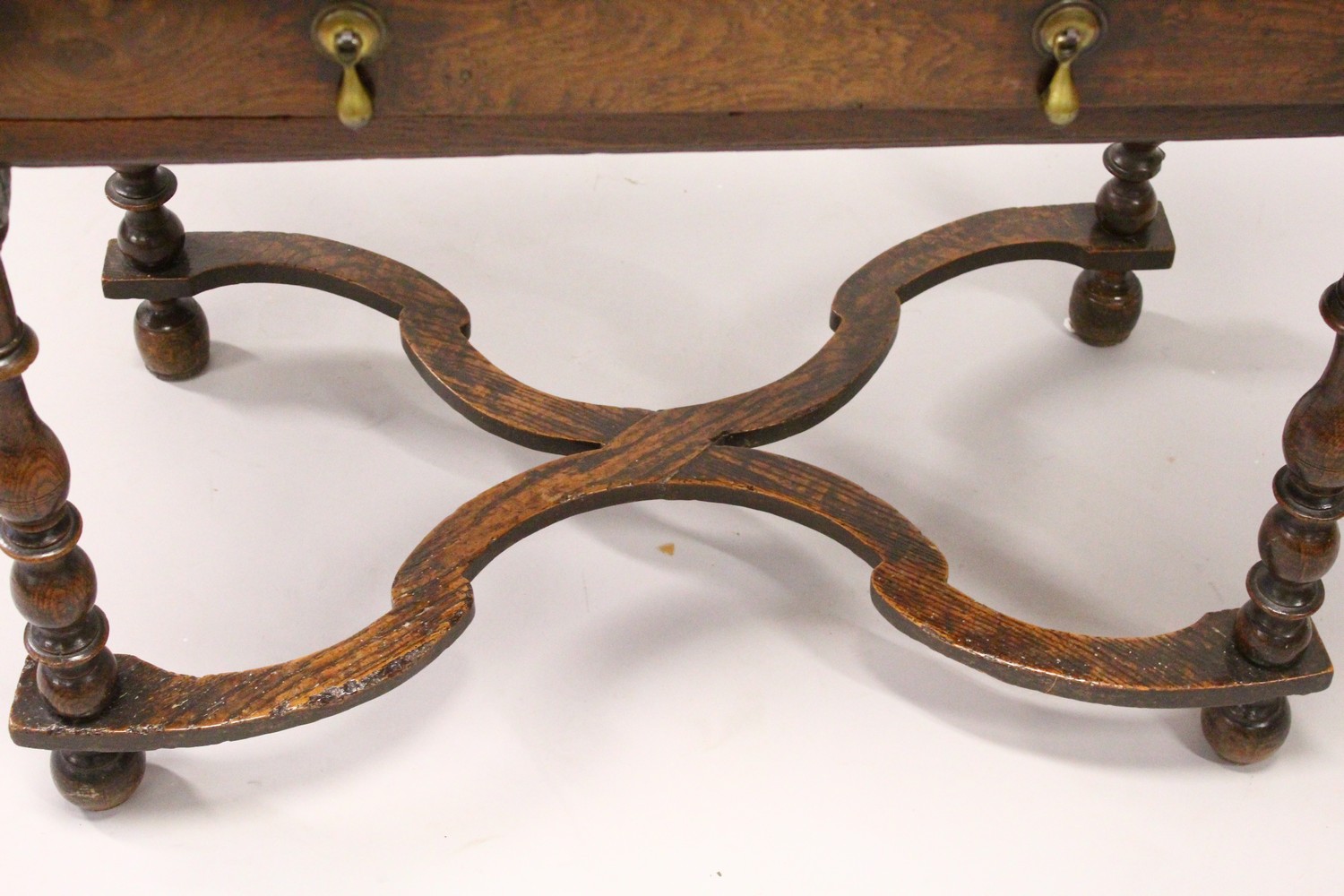 AN 18TH CENTURY OAK SIDE TABLE, with one long drawer, on turned legs united by an "X" shape - Image 4 of 14