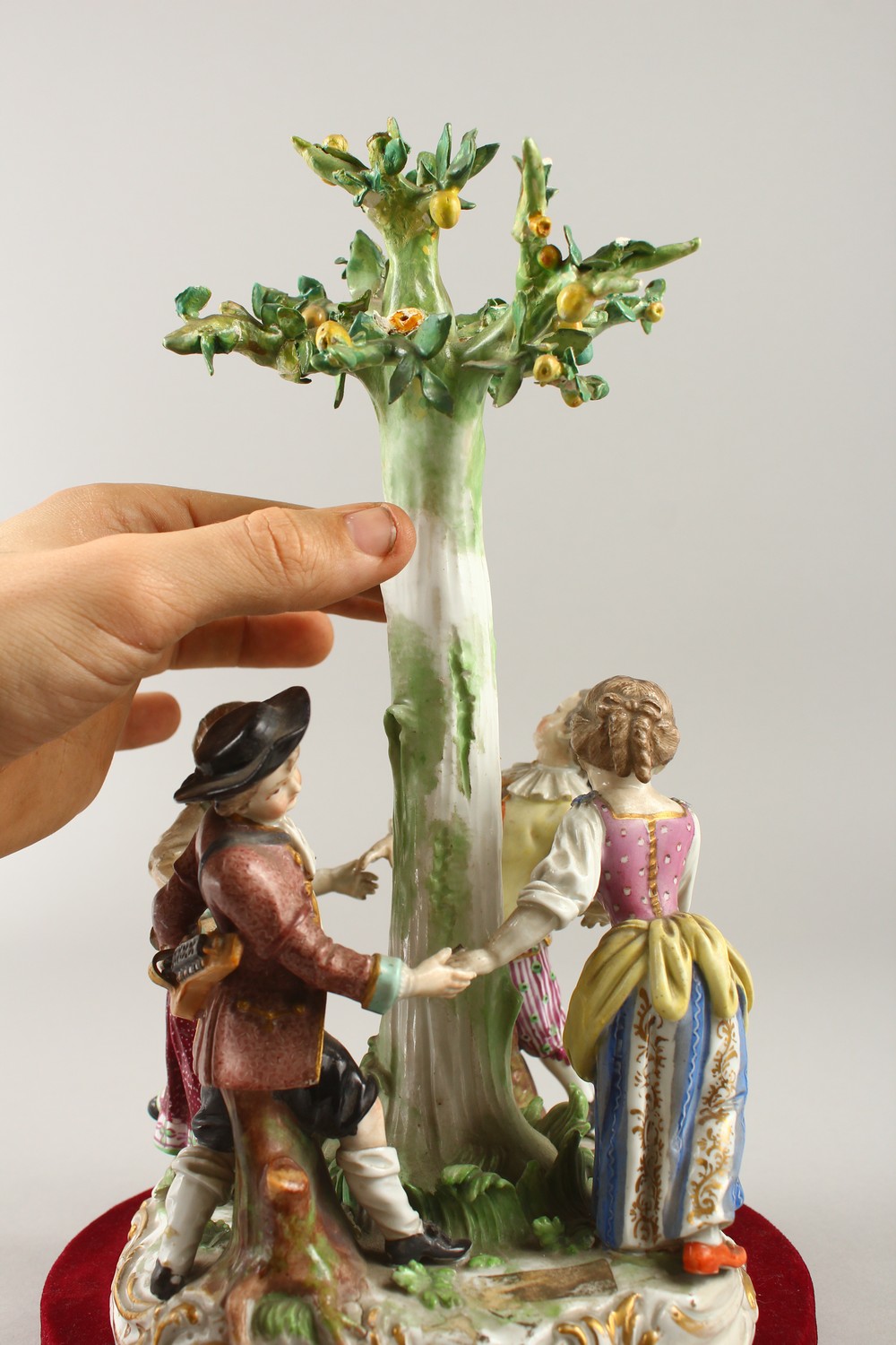 A 19TH CENTURY MEISSEN PATTERN GROUP, "RING-A-RING O' ROSES", four young figures dancing around a - Image 17 of 22