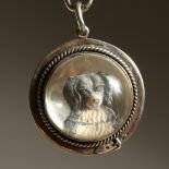 A SILVER ESSEX CRYSTAL DOG PENDANT on a heavy chain.