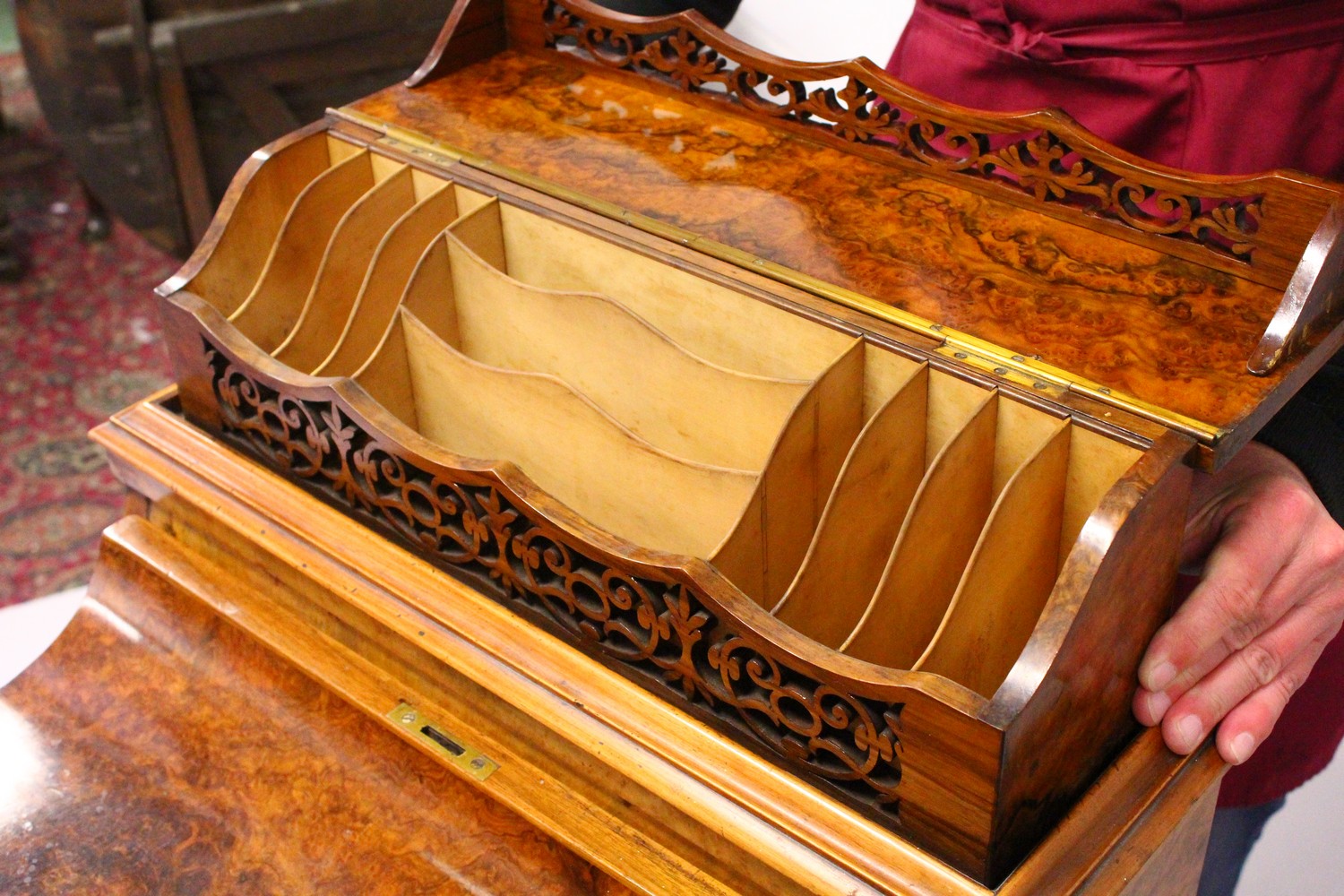 A GOOD VICTORIAN FIGURED WALNUT PIANO TOP DAVENPORT, with rising top, pull out writing surface, four - Image 34 of 35