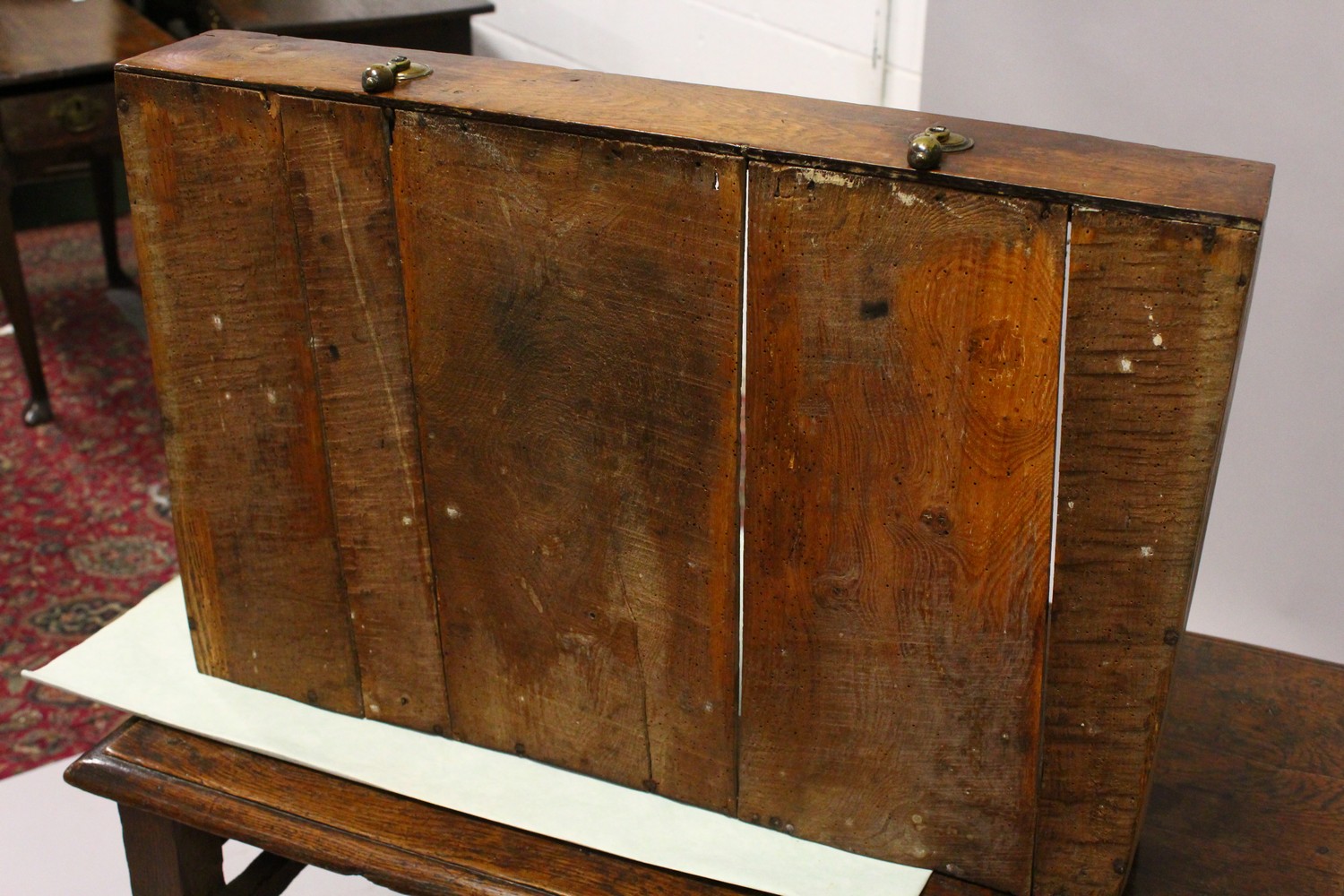 AN 18TH CENTURY OAK SIDE TABLE, with one long drawer, on turned legs united by an "X" shape - Image 8 of 14