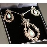 A SILVER AND GILSON OPAL PENDANT, CHAIN AND EARRINGS.