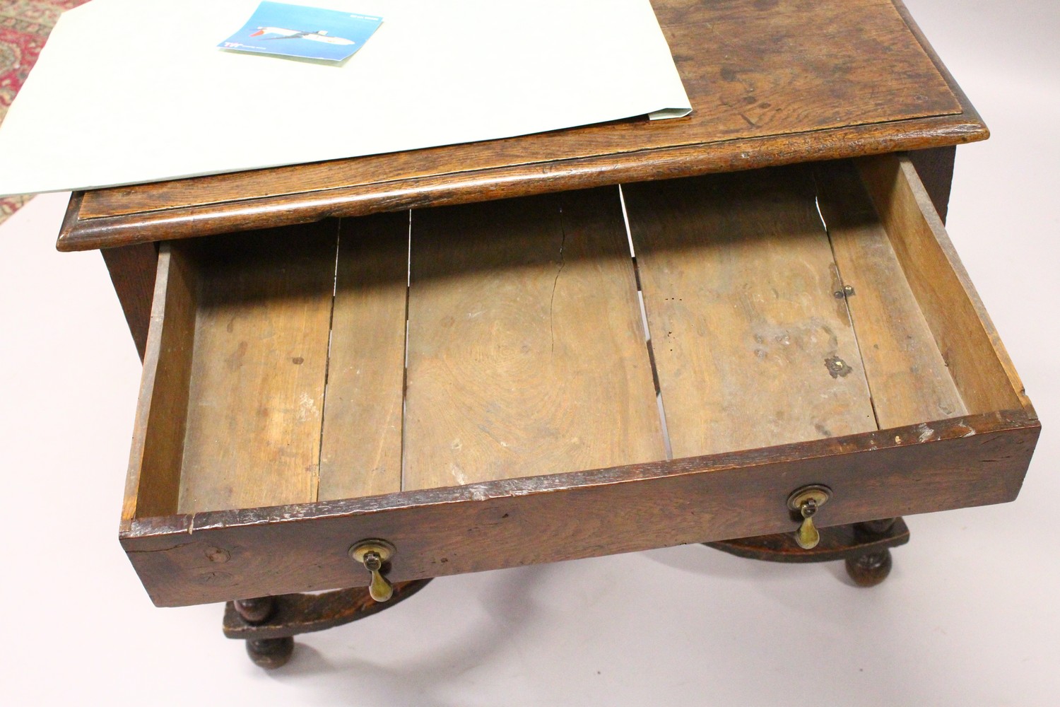 AN 18TH CENTURY OAK SIDE TABLE, with one long drawer, on turned legs united by an "X" shape - Image 5 of 14