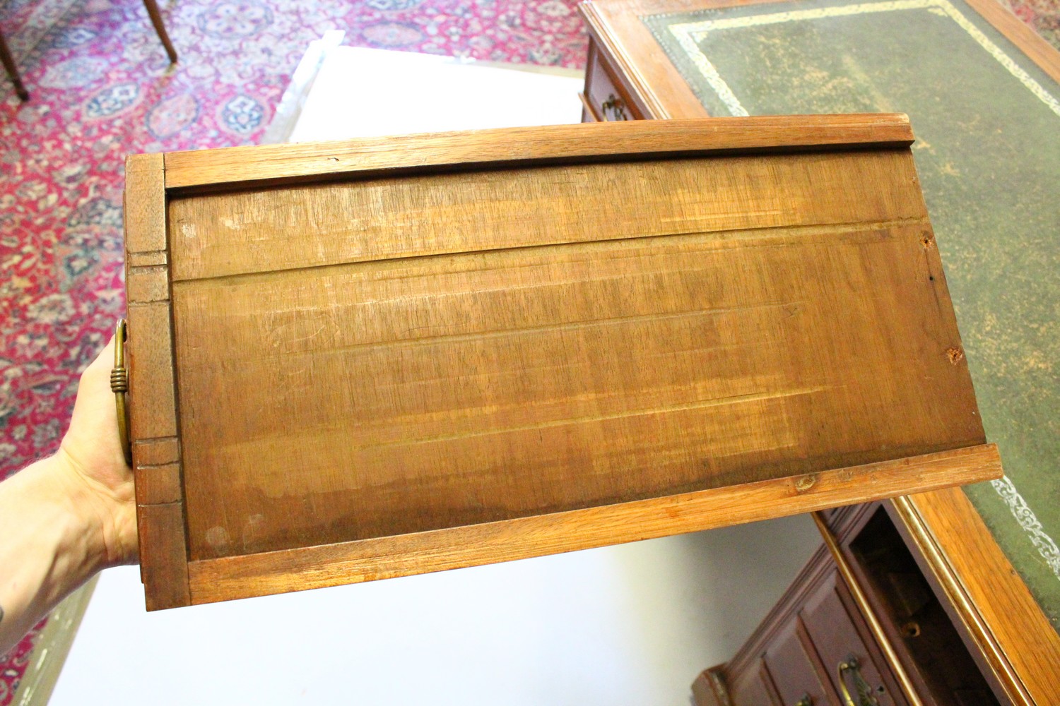 AN EDWARDIAN MAHOGANY PEDESTAL DESK, the top with leather writing panel, three drawers to the top - Image 6 of 6