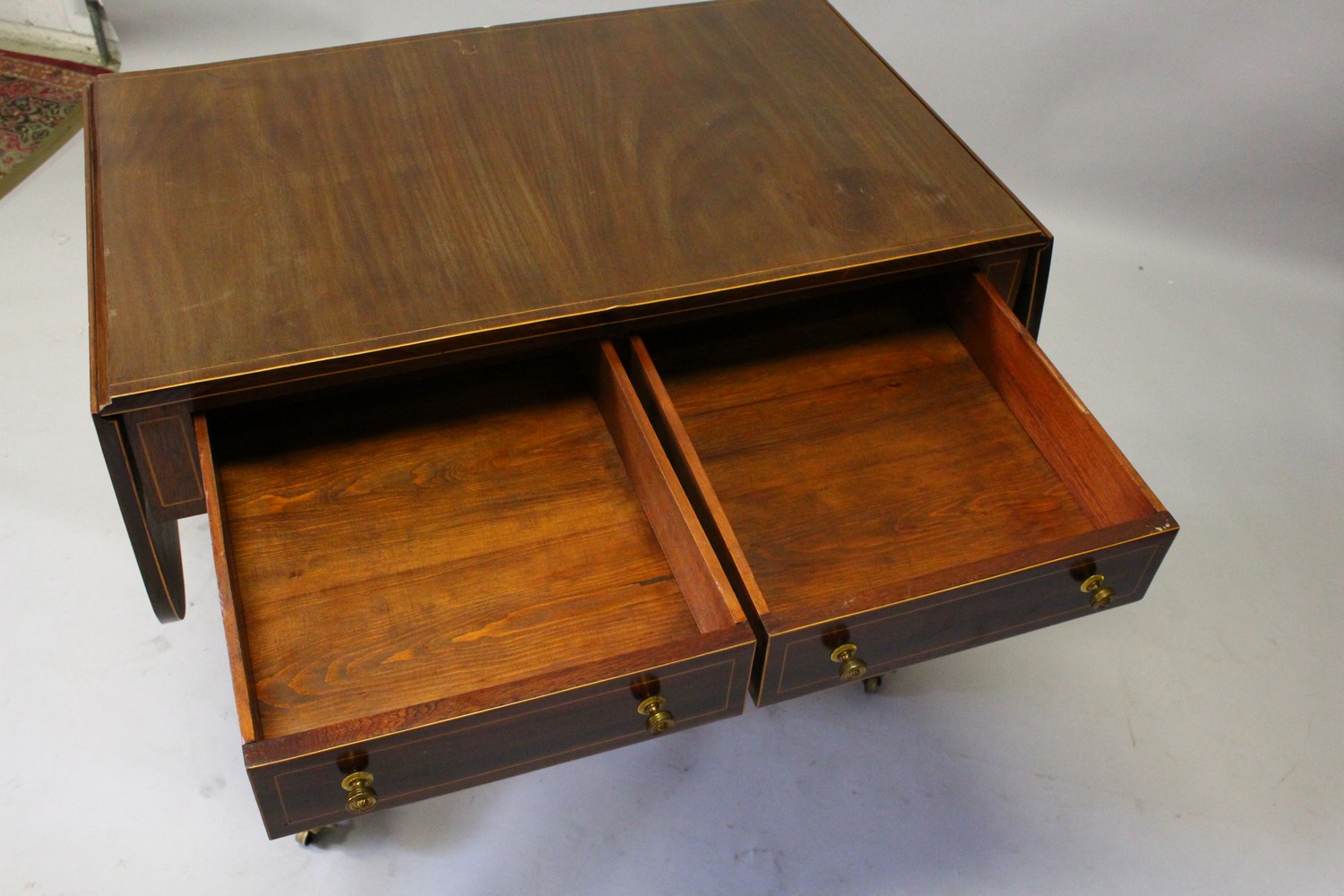 A GEORGIAN STYLE MAHOGANY INLAID SOFA TABLE, with folding flap, two small drawers, on end supports - Image 6 of 11