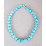 A LARGE SET OF TURQUOISE BEADS.