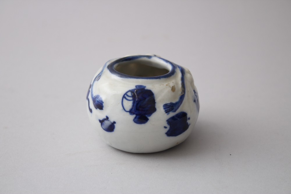A MEIJI PERIOD JAPANESE BLUE & WHITE PORCELAIN BRUSH POT, Hotei moulded to the side, 4.5cm high, 7. - Image 2 of 4