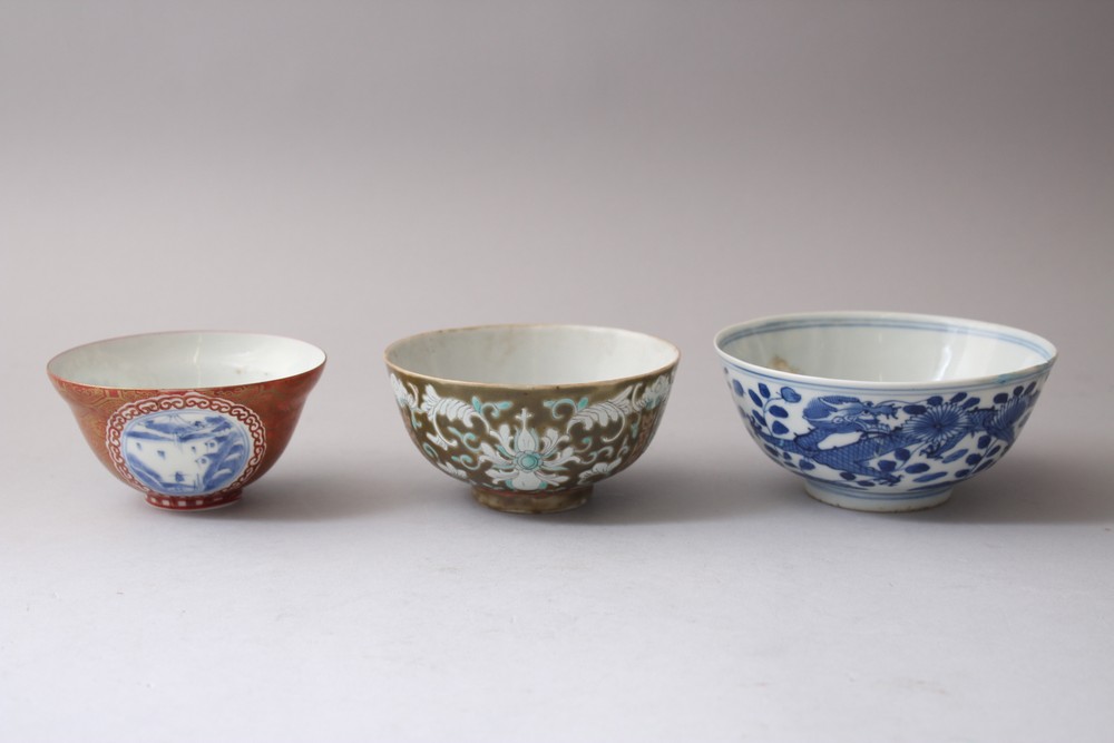 A MIXED LOT OF 19TH / 20TH CENTURY ORIENTAL BOWLS, consisting of a possibly Japanese blue & white - Image 3 of 7