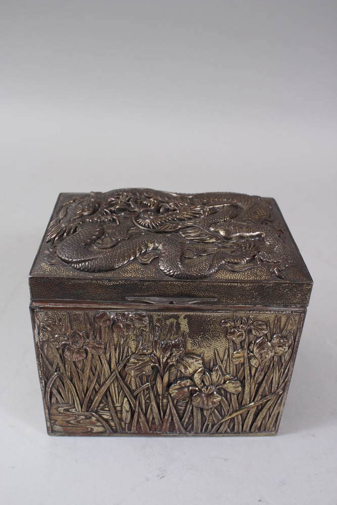 A GOOD JAPANESE / ORIENTAL MEIJI PERIOD BRONZE DRAGON BOX, the hinged box with high relief - Image 2 of 6