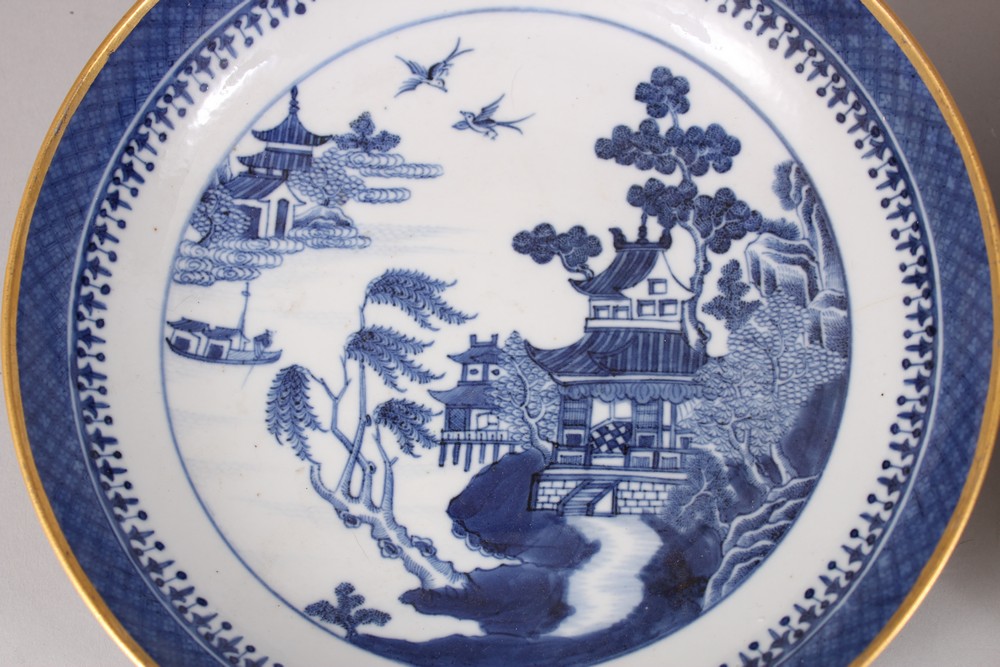 A PAIR OF 18TH CENTURY CHINESE QIANLONG BLUE & WHITE PORCELAIN SAUCER DISHES, both similarly - Image 2 of 3