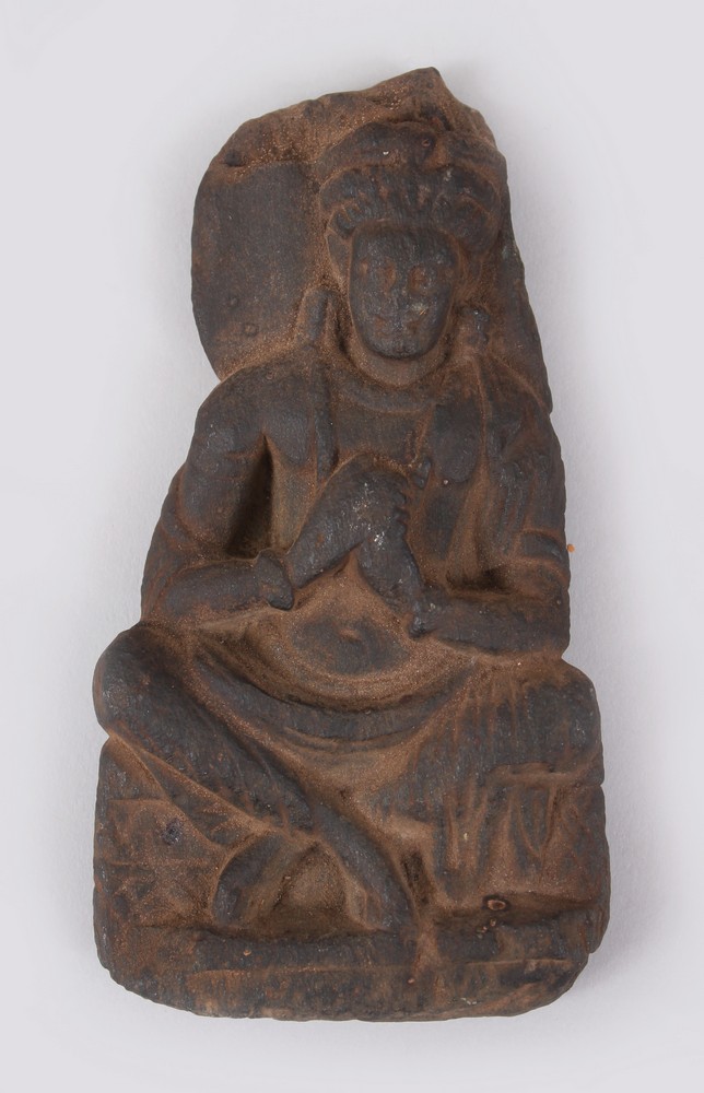 A FINE 12TH-13TH CENTURY CARVED STONE GANDHARA BUDDHA sitting praying and croosed legged, 15cm x