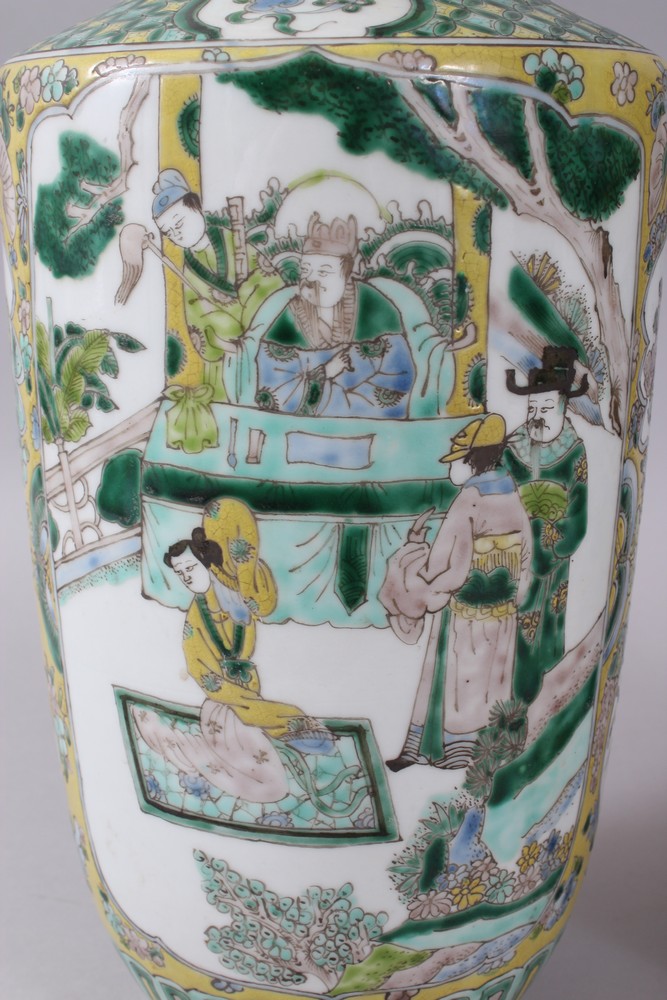 A PAIR OF 19TH CENTURY CHINESE ROULEAU PORCELAIN VASES, the body of the vases with panels - Image 5 of 8