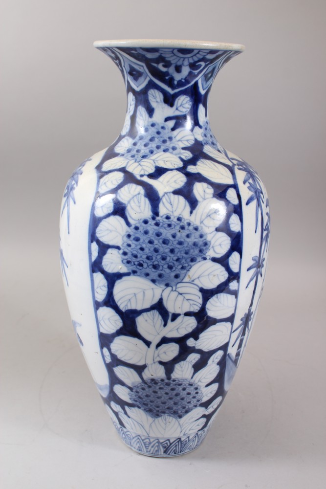 A GOOD JAPANESE MEIJI PERIOD BLUE & WHITE ARITA STYLE BALUSTER VASE, the body with two panels - Image 2 of 7