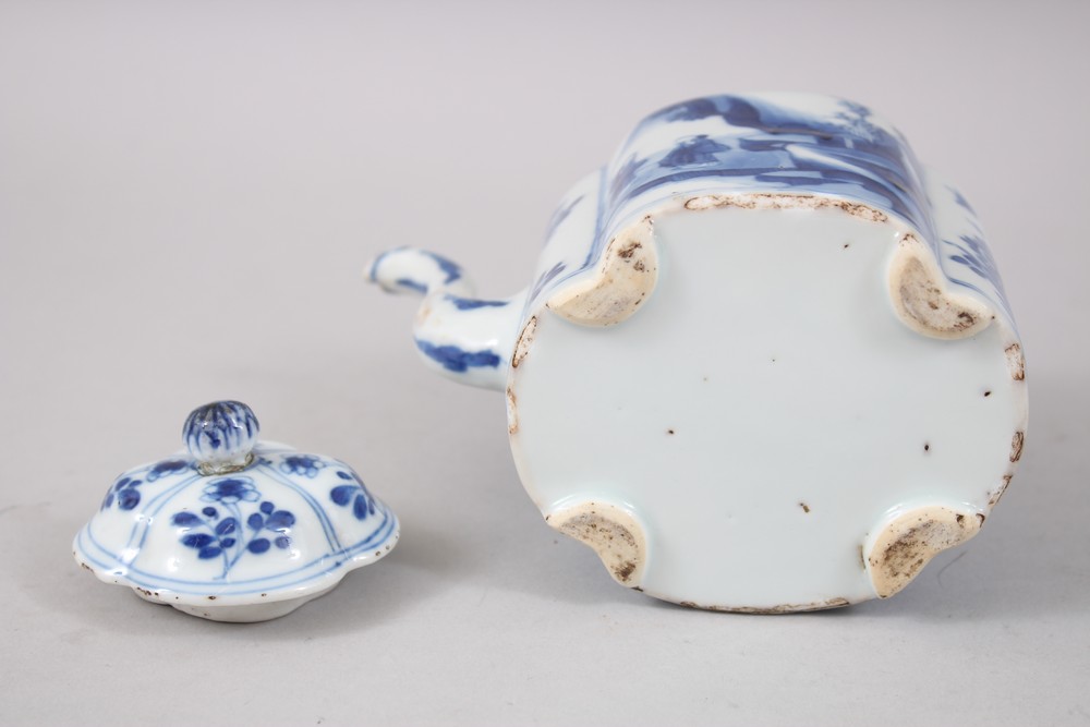 A CHINESE KANGXI BLUE AND WHITE PORCELAIN TEAPOT & COVER, with various painted panels depicting - Image 5 of 5