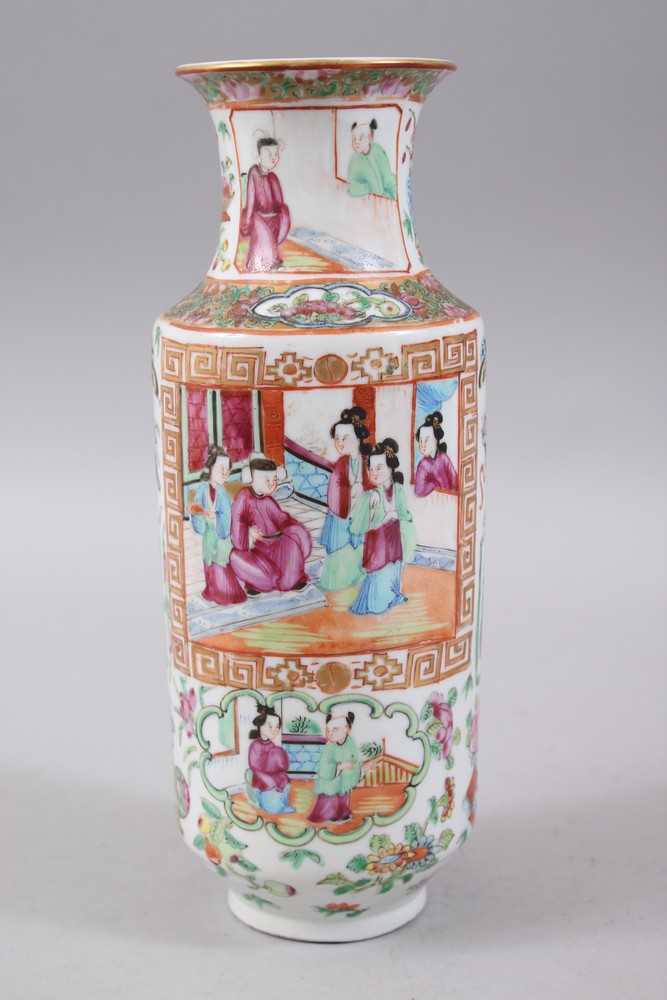 A 19TH CENTURY CHINESE CANTON FAMILLE ROSE PORCELAIN ROULEAU PORCELAIN VASE, decorated with - Image 3 of 5