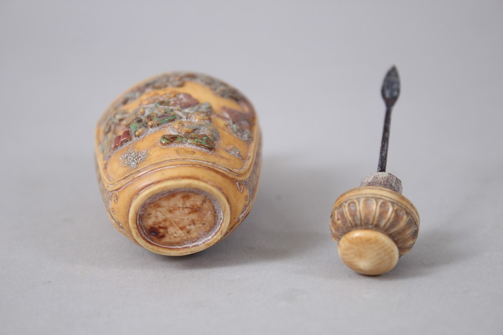 A VERY GOOD 19TH CENTURY CHINESE CARVED IVORY AND POLYCHROMED DECORATION SNUFF BOTTLE, the body of - Image 4 of 4