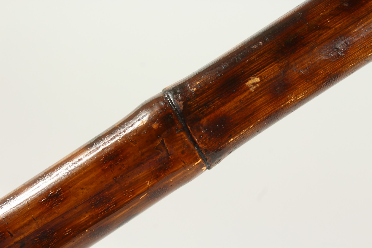 A 19TH CENTURY SWORD STICK, with rhino horn handle, bamboo shaft with triangular shape blade. - Image 18 of 21