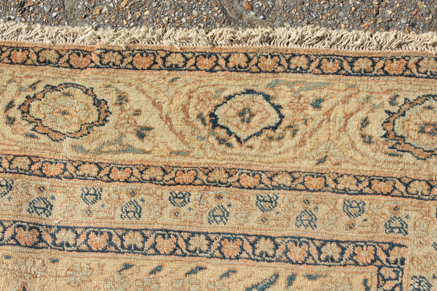 A PERSIAN TABRIZ HAJ-JALILI RUG with large central motif. 5ft 10ins x 3ft 10ins. - Image 5 of 10