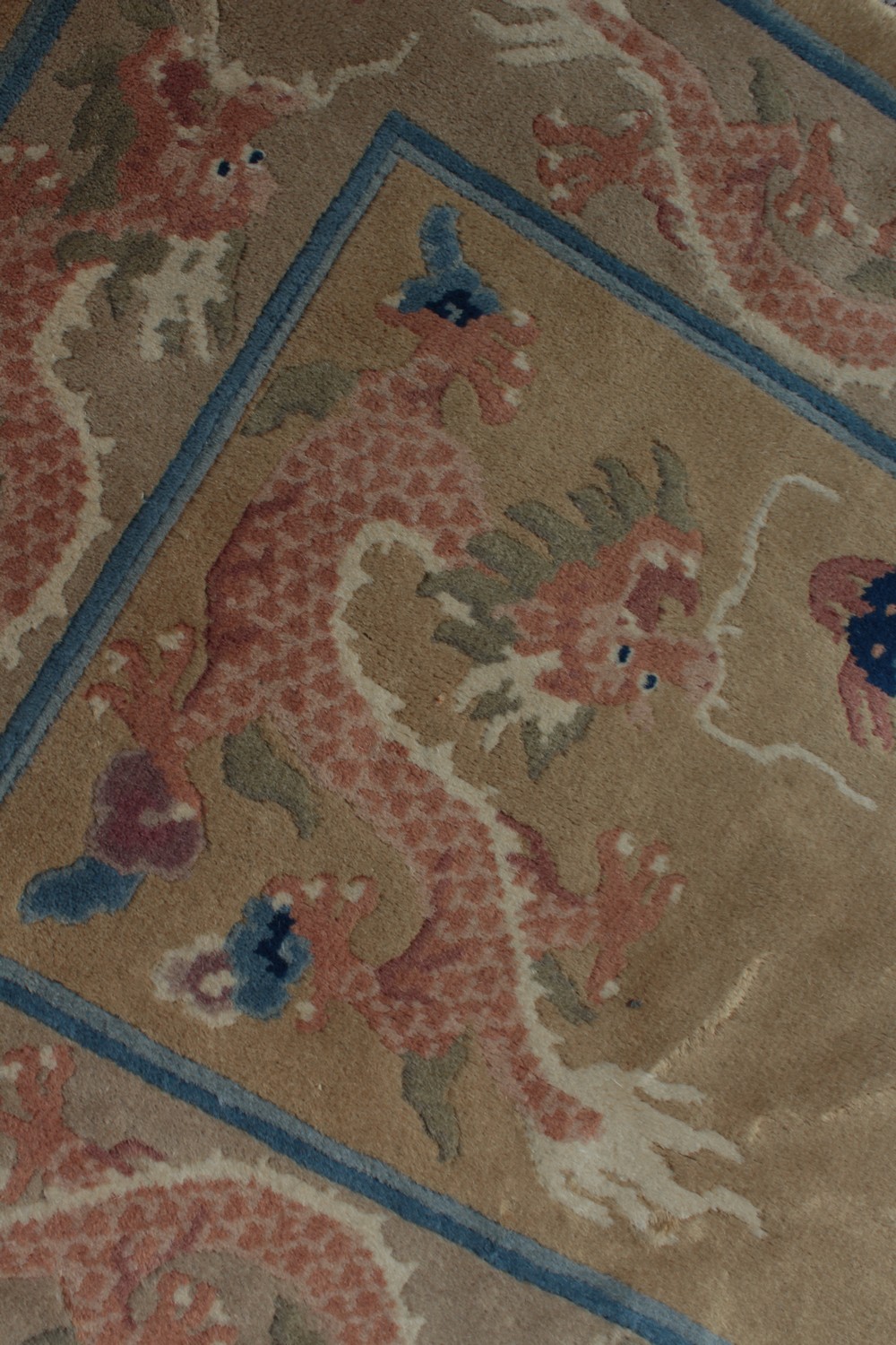 A CHINESE WOOL RUG with Dragon design in blue and green. 4ft 7ins x 2ft 3ins. - Image 3 of 6