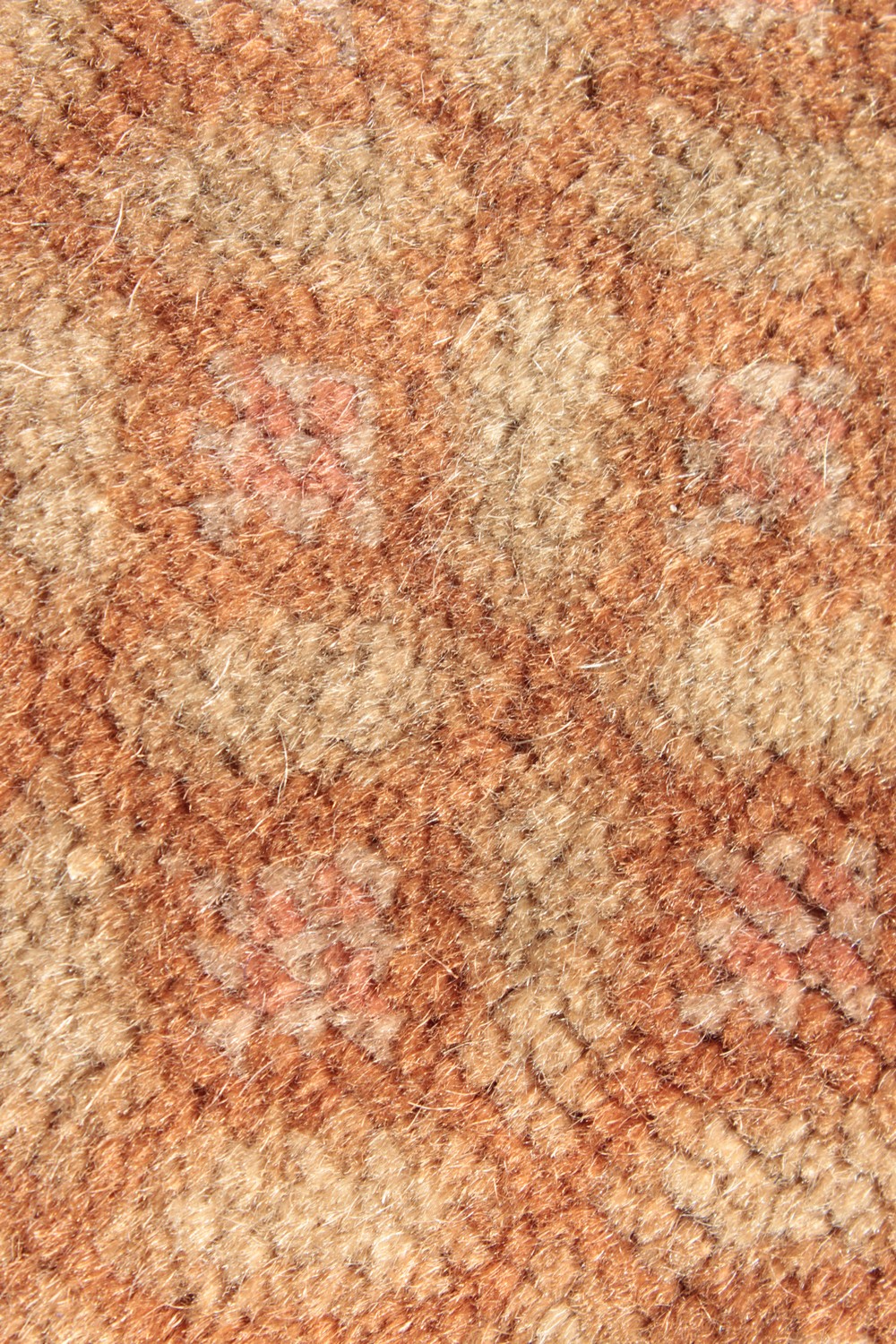 A CHINESE WOOL RUG with central motif and patterned border. 4ft 7ins x 2ft 3ins. - Image 4 of 6