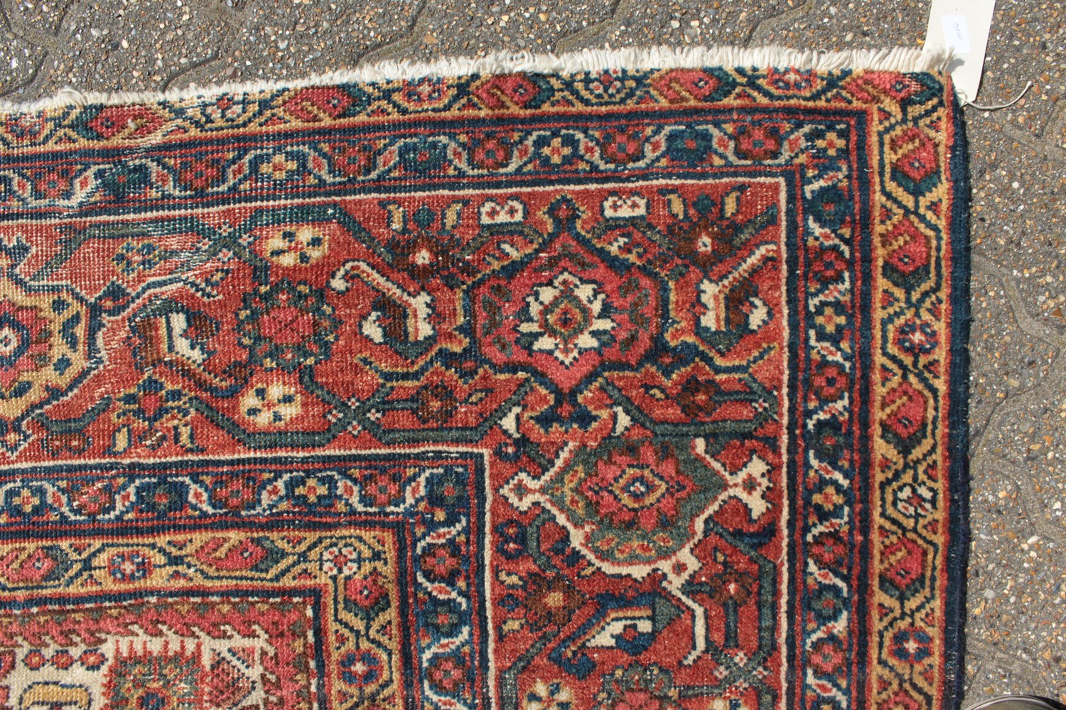 A VERY LARGE PERSIAN MAHAL CARPET. 15ft x 10ft 6ins. - Image 15 of 17