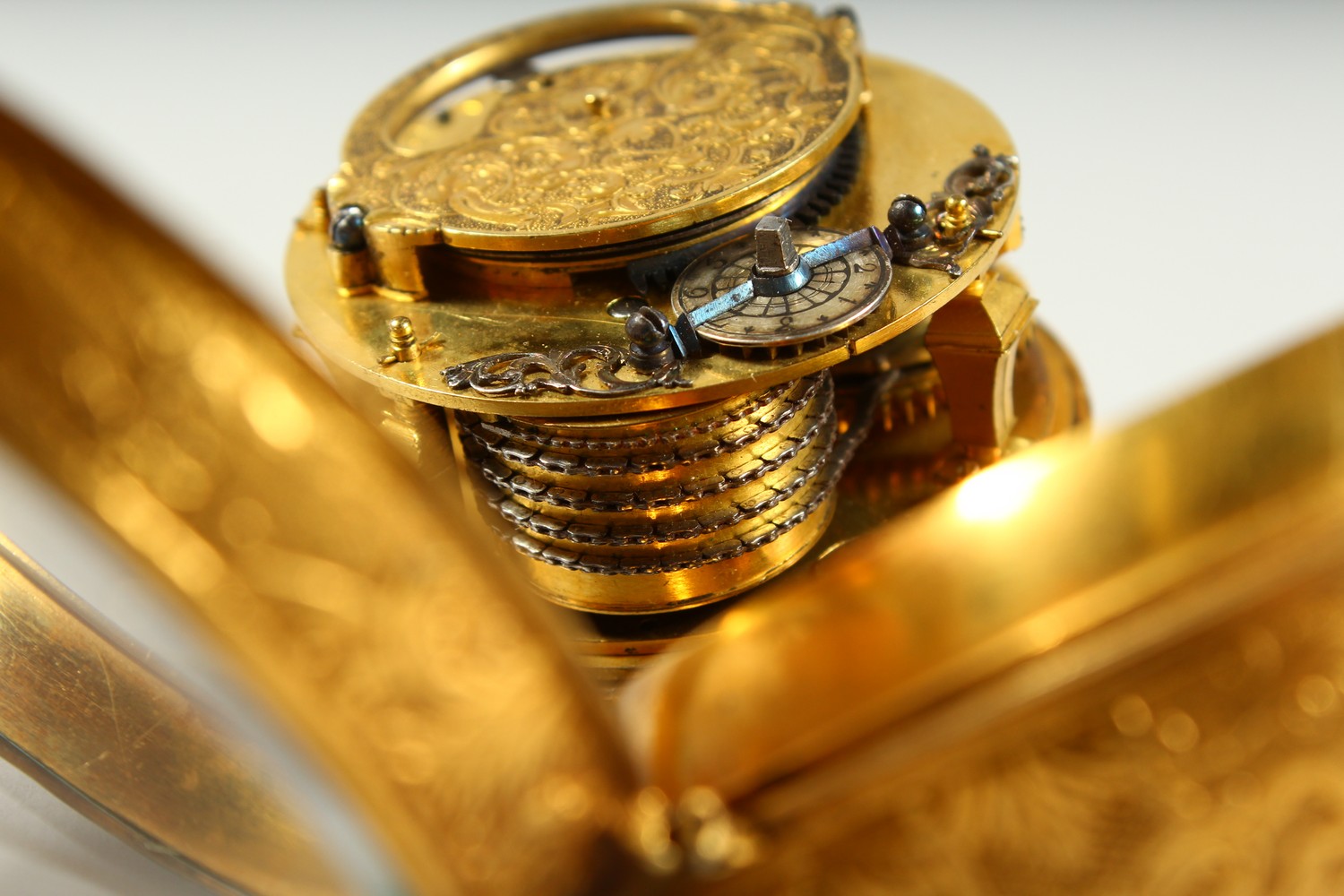 A VERY GOOD EARLY 18TH CENTURY FRENCH ONION WATCH by JOLLY, PARIS, with verge movement, the face - Image 8 of 11