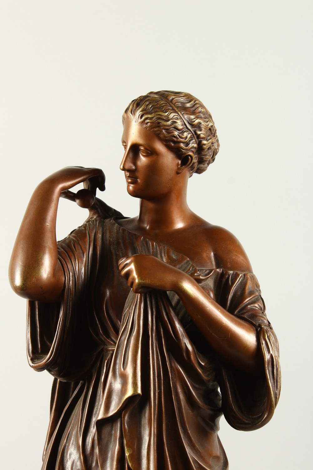 19TH CENTURY ITALIAN SCHOOL. A STANDING BRONZE OF A CLASSICAL LADY on a square base. 68cms high. - Image 2 of 9