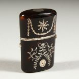 A GOOD SMALL REGENCY TORTOISESHELL SILVER INLAID SCENT BOTTLE CASE, containing a glass scent
