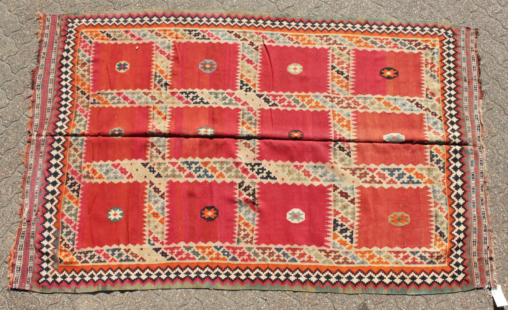 A PERSIAN QASHQAI KILIM. 16ft x 9ft 4ins.