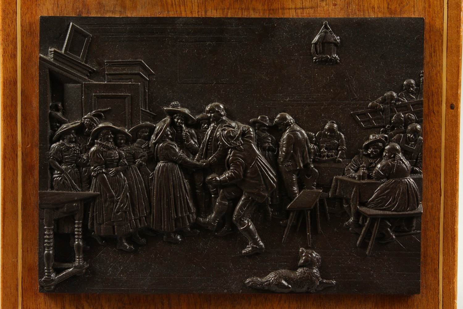 A CONTINENTAL RELIEF CAST BRONZE PLAQUE, depicting an interior scene with figures. 21cms wide x - Image 4 of 13