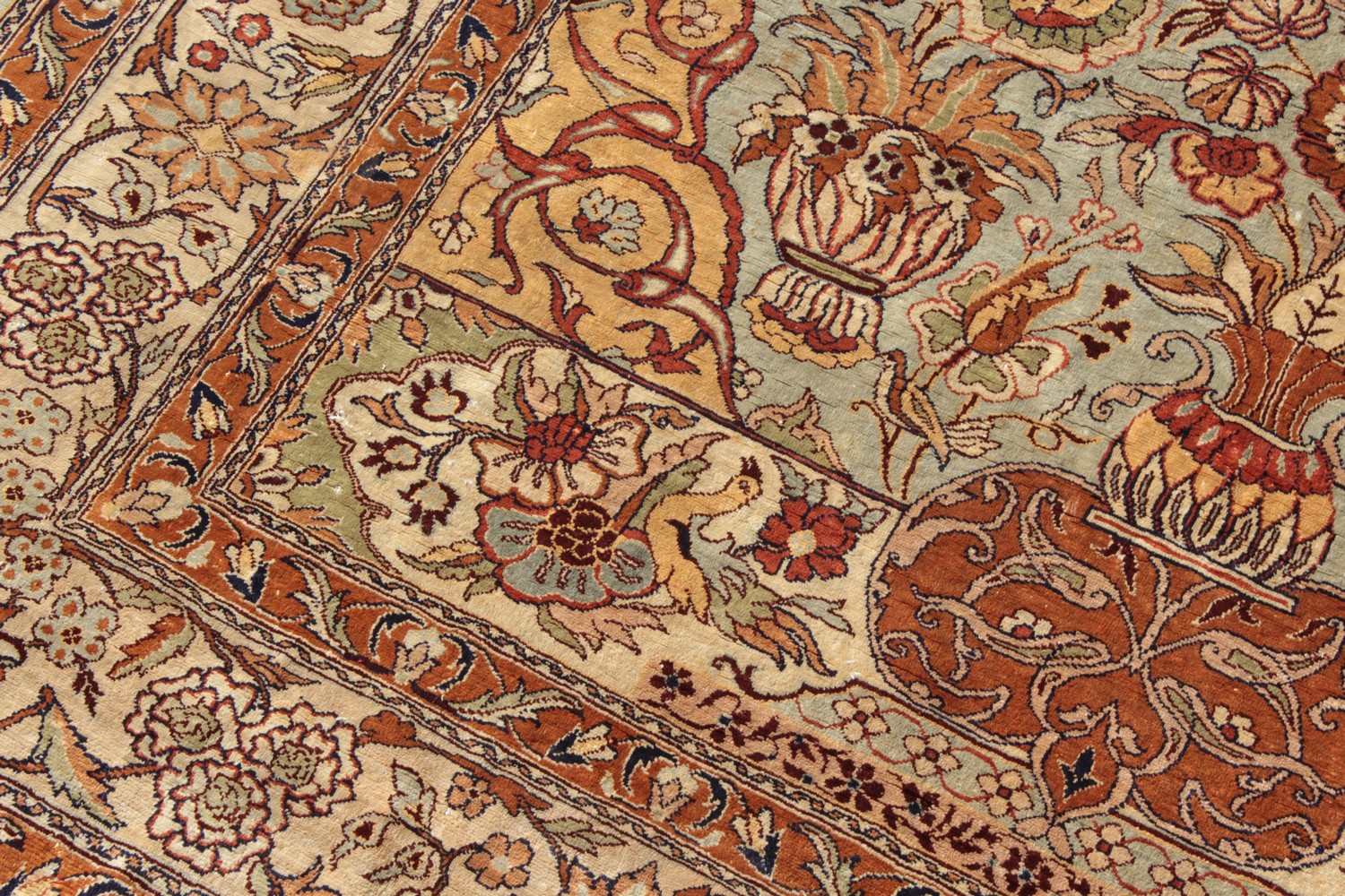 A FINE TURKISH SILK RUG with allover pattern of birds and flowers. 6ft 10ins x 4ft 3ins. - Image 2 of 17