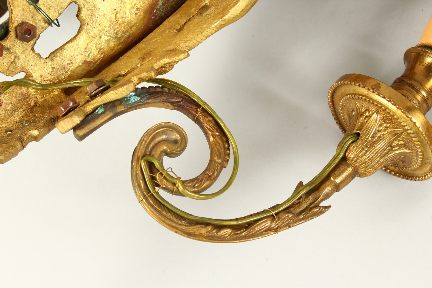 A GOOD PAIR OF LOUIS XVITH DESIGN ORMOLU TWO BRANCH WALL LIGHTS with female caryatid figures and - Image 5 of 8